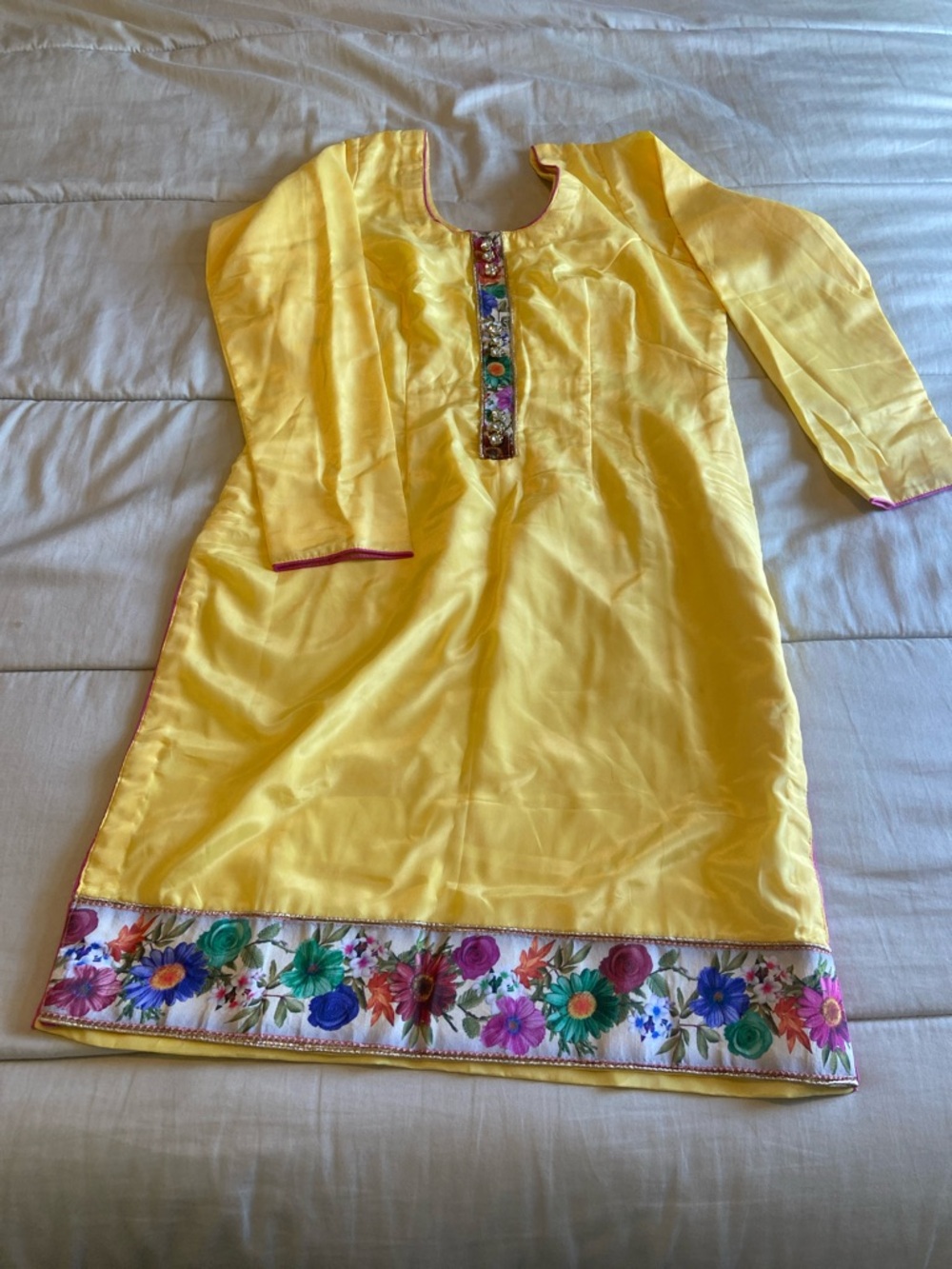 Indian / Pakistani / Desi salwar suit